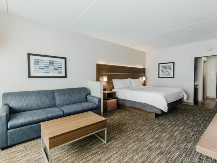 holiday-inn-express-and-suites-welland-9307444017-4x3